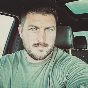 Meet your Posher, Casey